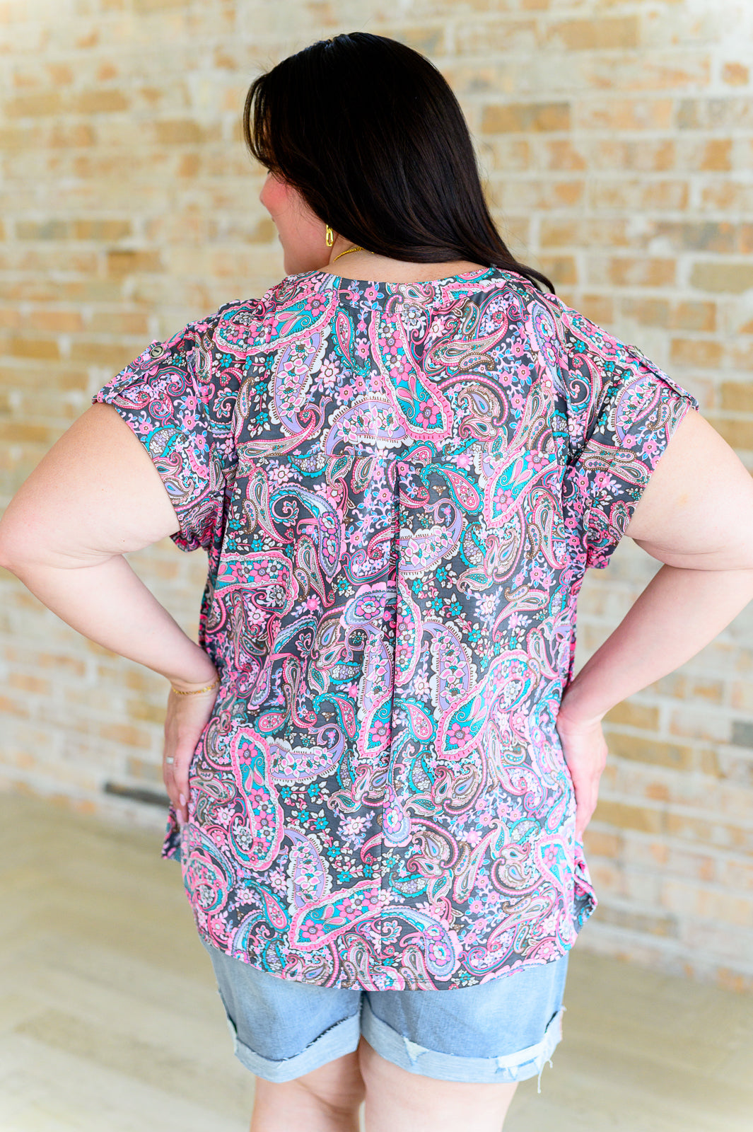 Lizzy Cap Sleeve Top in Charcoal and Pink Paisley